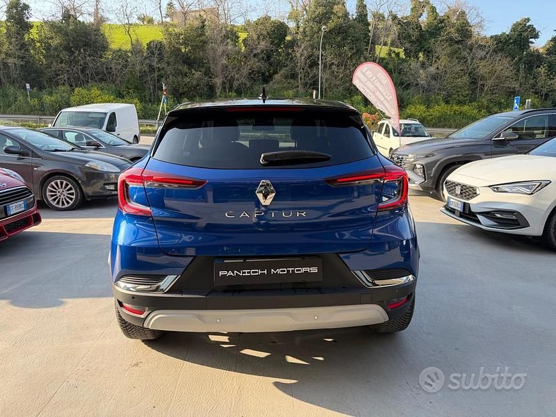 Usado Renault Captur Techno 91 CV (66 kW) 2024 Azul SUV