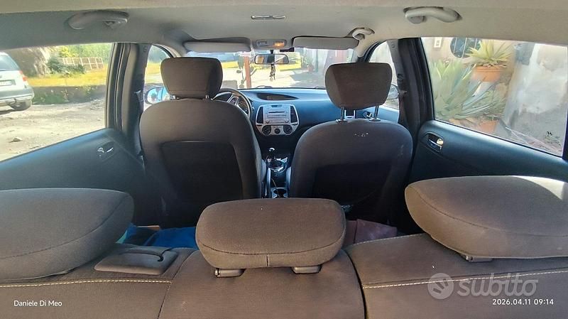 Usata Hyundai i20 Comfort 78 CV (57 kW) 2011 Nero Berlina