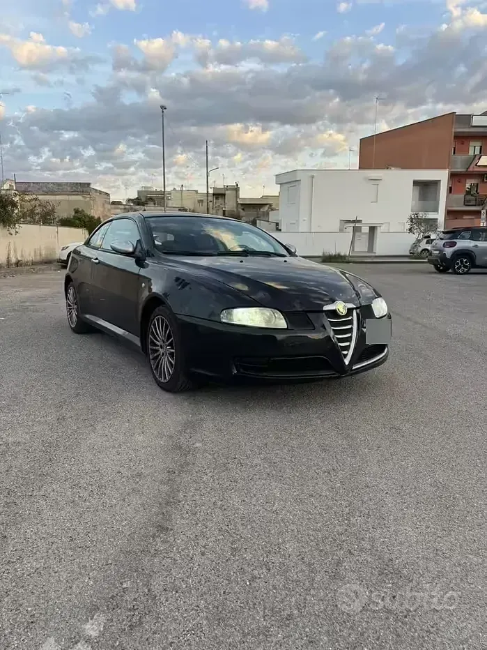 Usata Alfa Romeo GT Distinctive 150 CV (110 kW) 2007 Nero Coupé