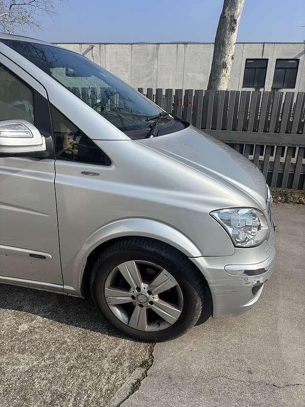 Usata Mercedes Viano 163 CV (119 kW) 2012 Argento Monovolume