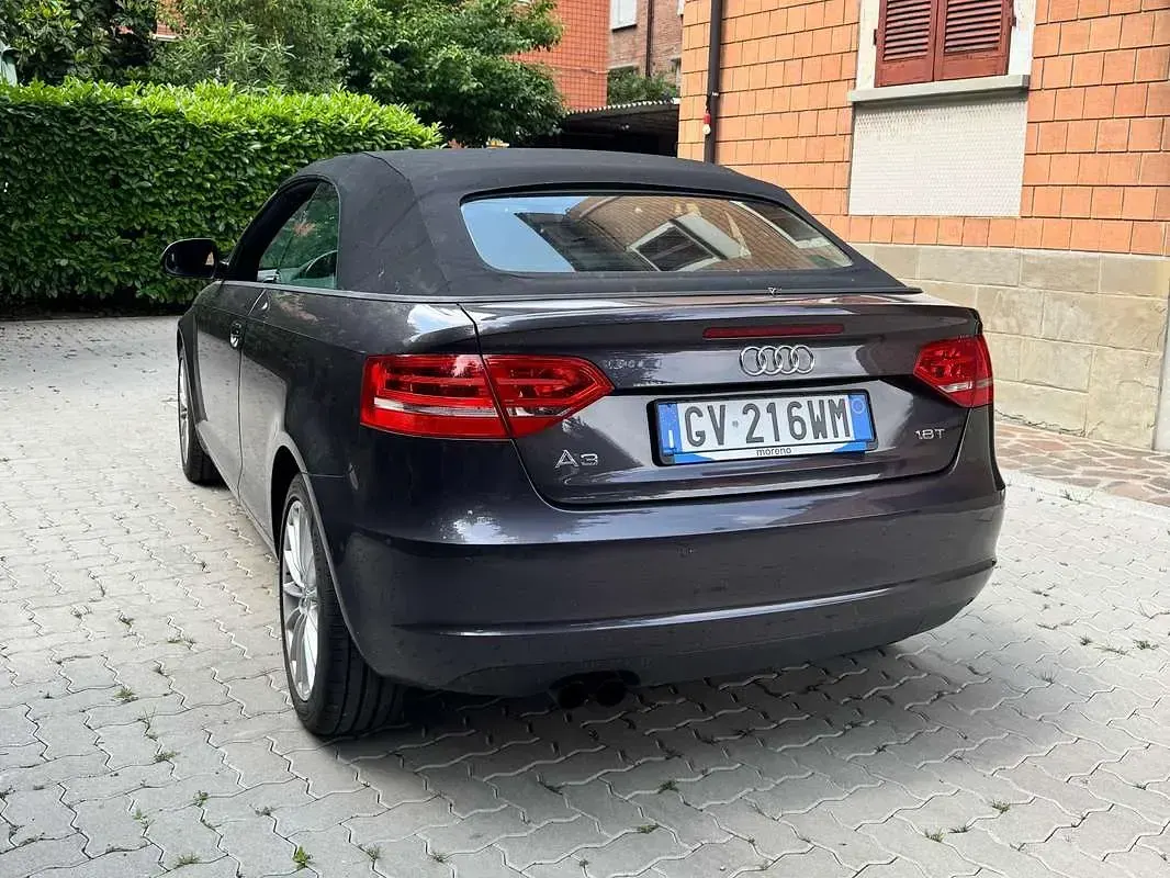 Usata Audi A3 Cabriolet Attraction 160 CV (117 kW) 2010 Grigio Cabrio