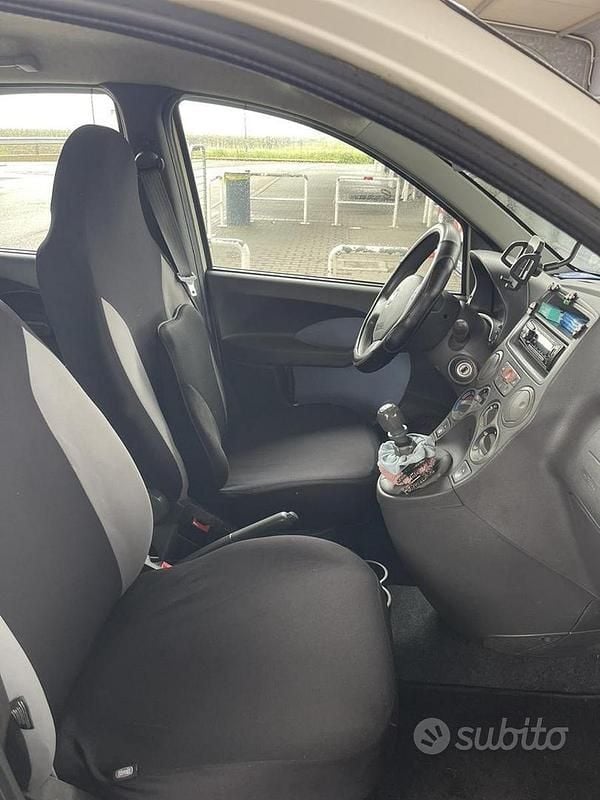 Usata Fiat Panda 70 CV (51 kW) 2007 Utilitaria