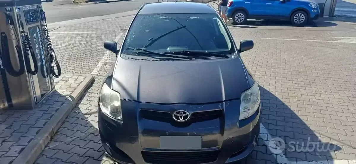 Usata Toyota Auris 126 CV (92 kW) 2007 Grigio Utilitaria