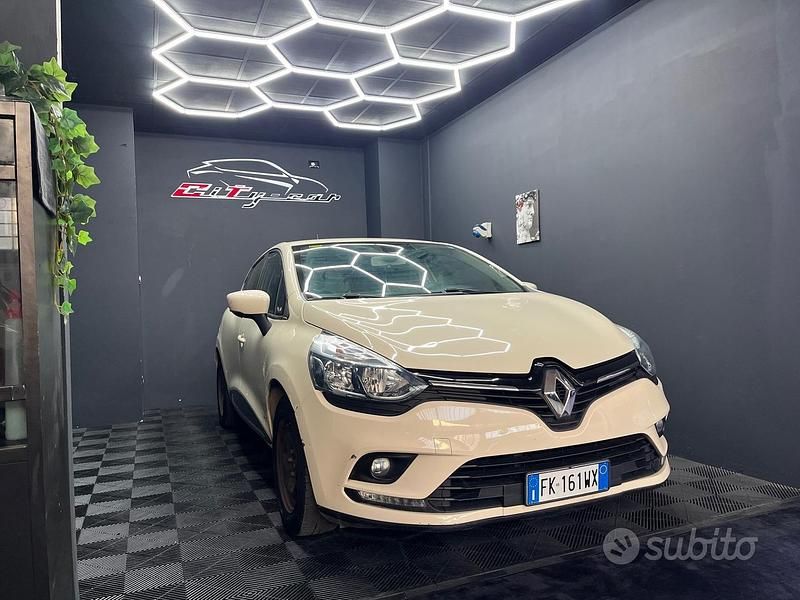 Usata Renault Clio IV 90 CV (66 kW) 2017 Beige Berlina