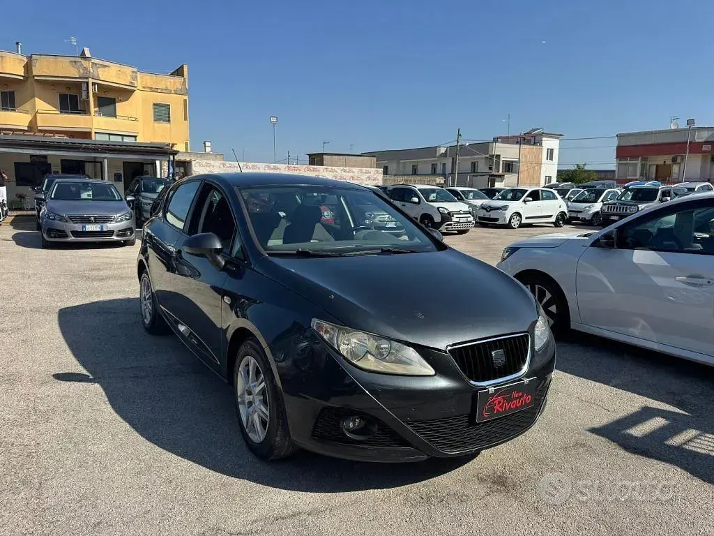 Usata Seat Ibiza Style 90 CV (66 kW) 2010 Grigio Berlina