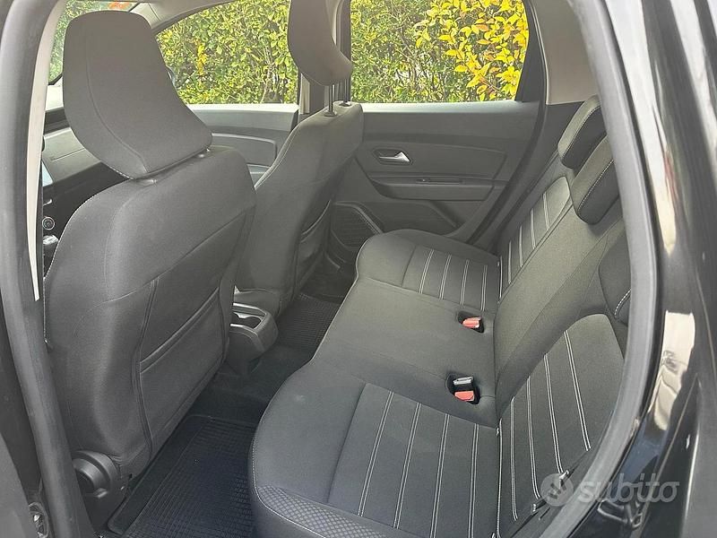 Usata Dacia Duster 100 CV (73 kW) 2021 Nero Berlina