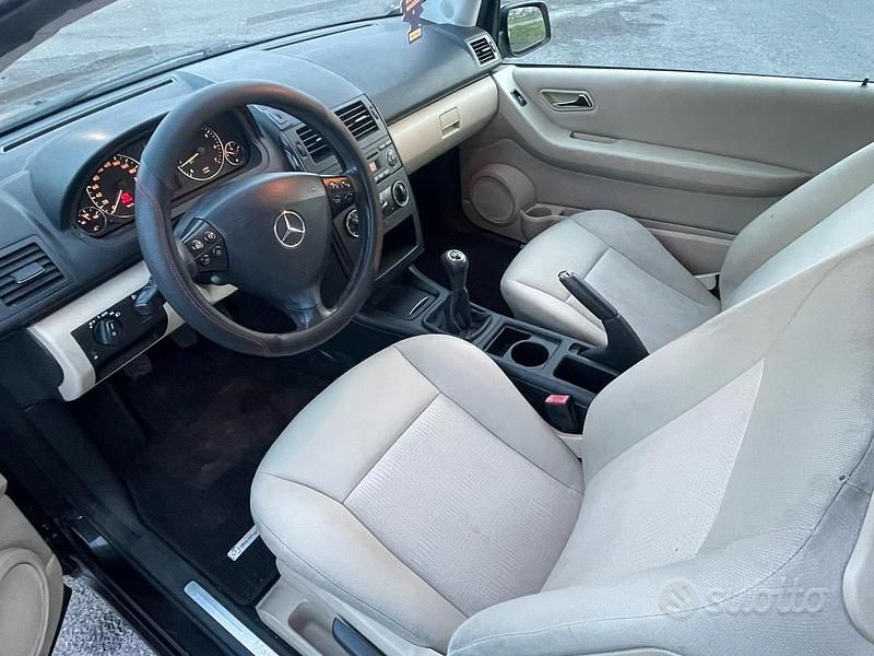 Usata Mercedes A150 Avantgarde Edition 95 CV (69 kW) 2009 Nero Utilitaria