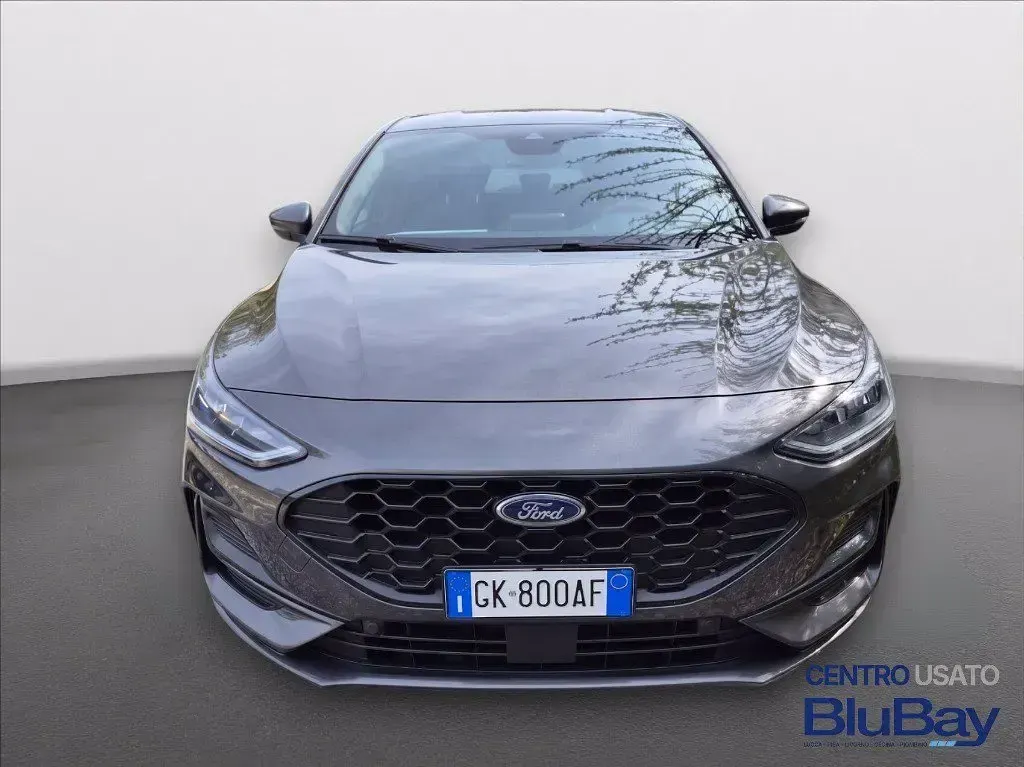 Usata Ford Focus ST-Line 125 CV (91 kW) 2022 Magnetic grey Berlina