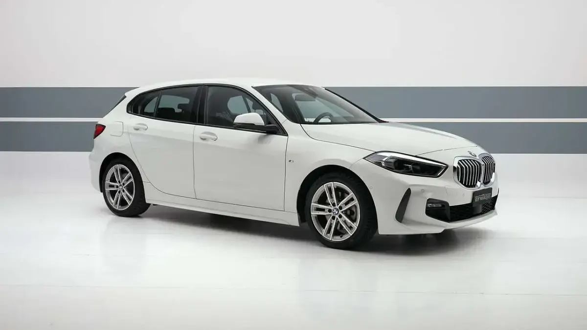 Usata BMW 116 M Sport 116 CV (85 kW) 2022 Bianco Utilitaria