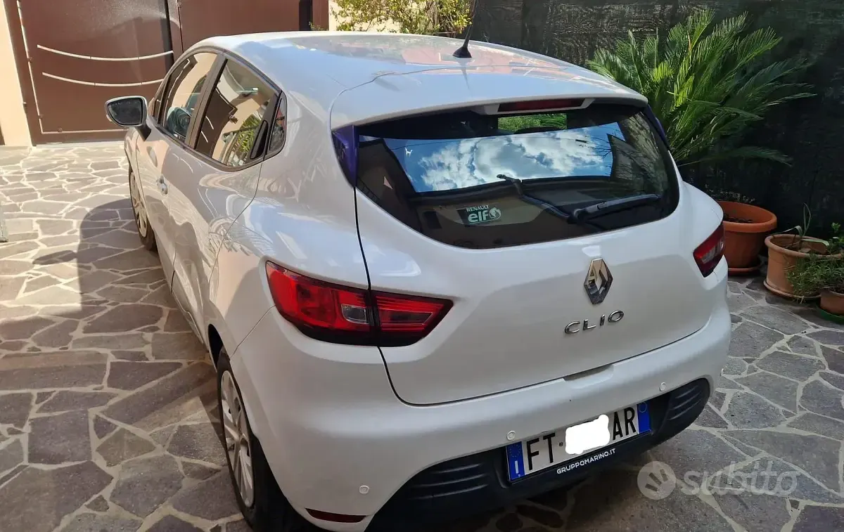 Usata Renault Clio Life 75 CV (55 kW) 2018 Bianco Utilitaria