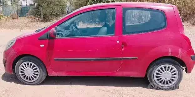 Usata Renault Twingo 58 CV (42 kW) 2007 Rosso Utilitaria