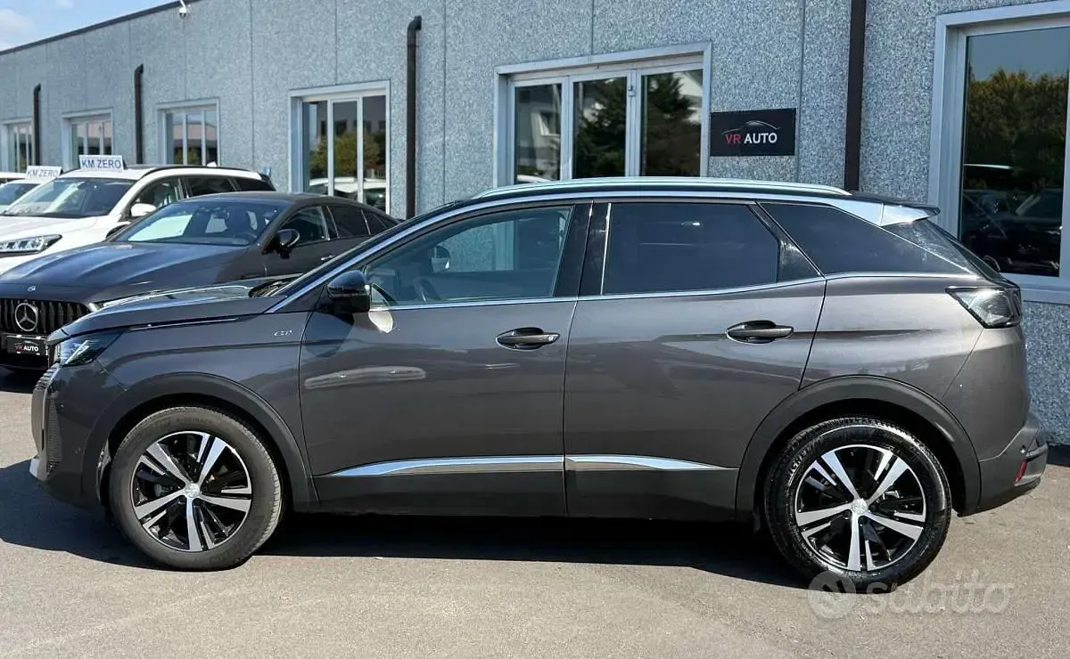 Usata Peugeot 3008 GT 131 CV (96 kW) 2024 Grigio SUV