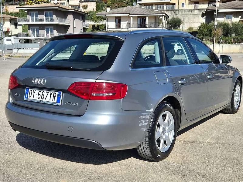 Usata Audi A4 Advanced Plus 120 CV (88 kW) 2010 Grigio Station wagon