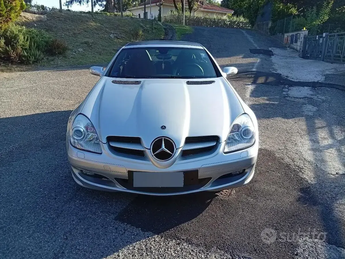 Usata Mercedes SLK200 163 CV (119 kW) 2006 Grigio Cabrio