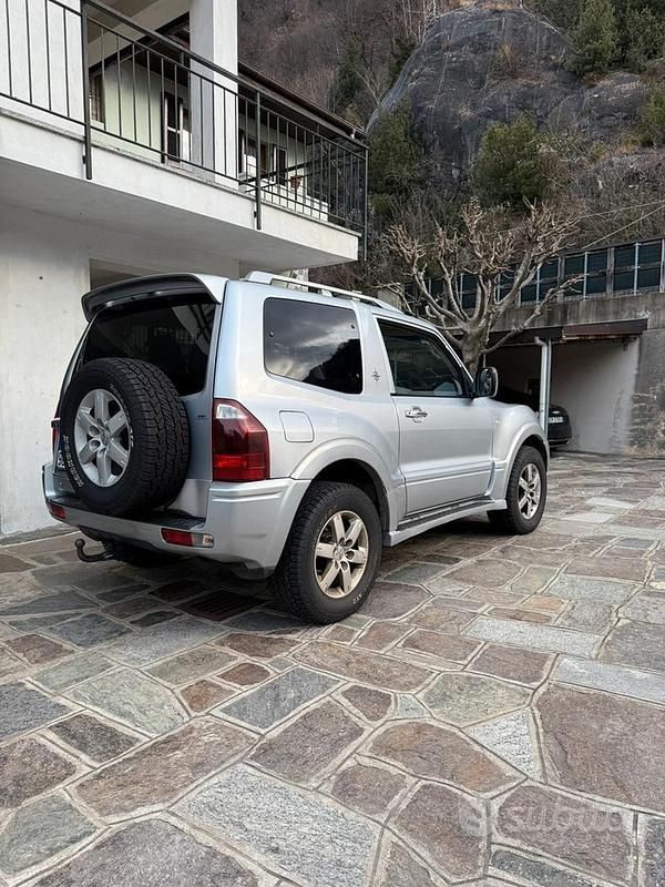Usata Mitsubishi Pajero 160 CV (117 kW) 2005 SUV