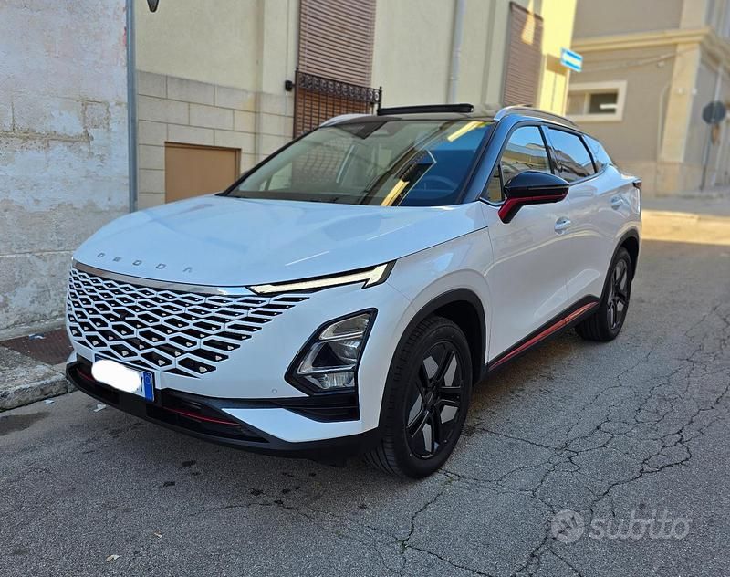Bianco Usata 2025 Omoda 5 SUV | 25.900 € (Buon prezzo) - Immagine 1/4