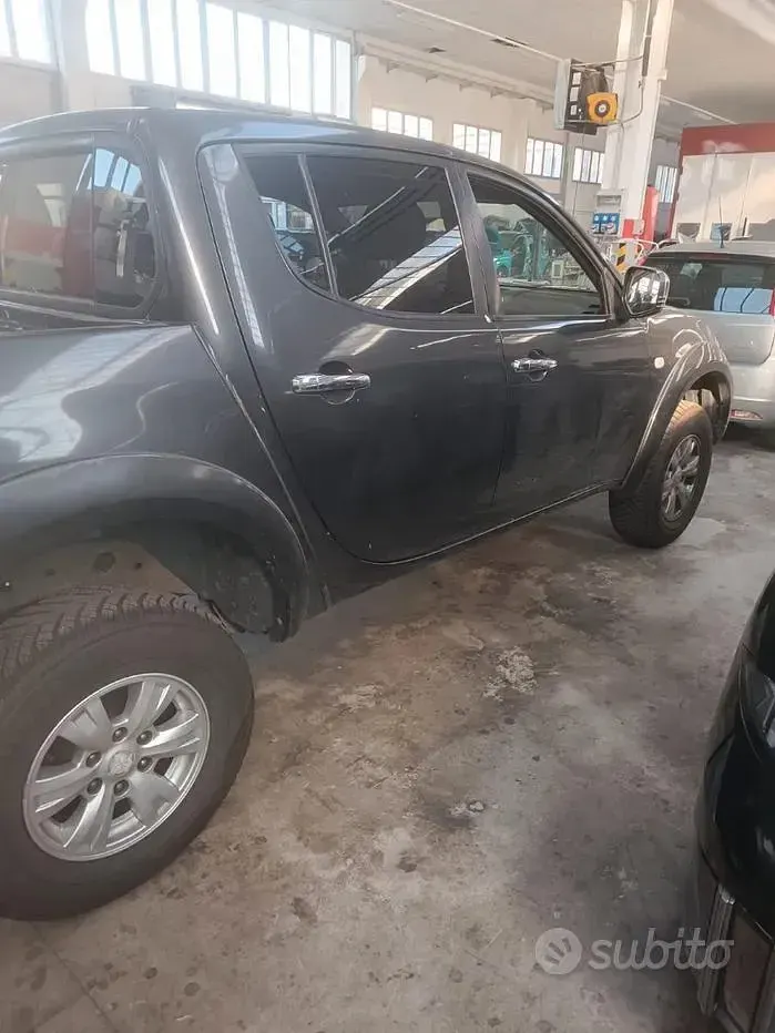 Usata Mitsubishi L200 87 CV (63 kW) 2011 Pick-up