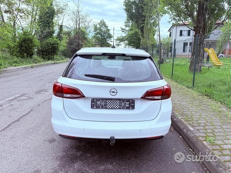 Usata Opel Astra 110 CV (80 kW) 2019 Bianco Station wagon