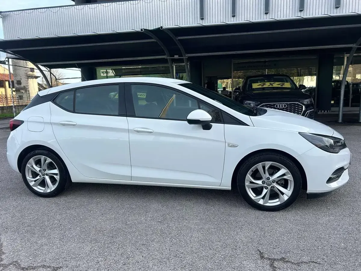Usata Opel Astra Business Elegance 122 CV (89 kW) 2020 Bianco Berlina