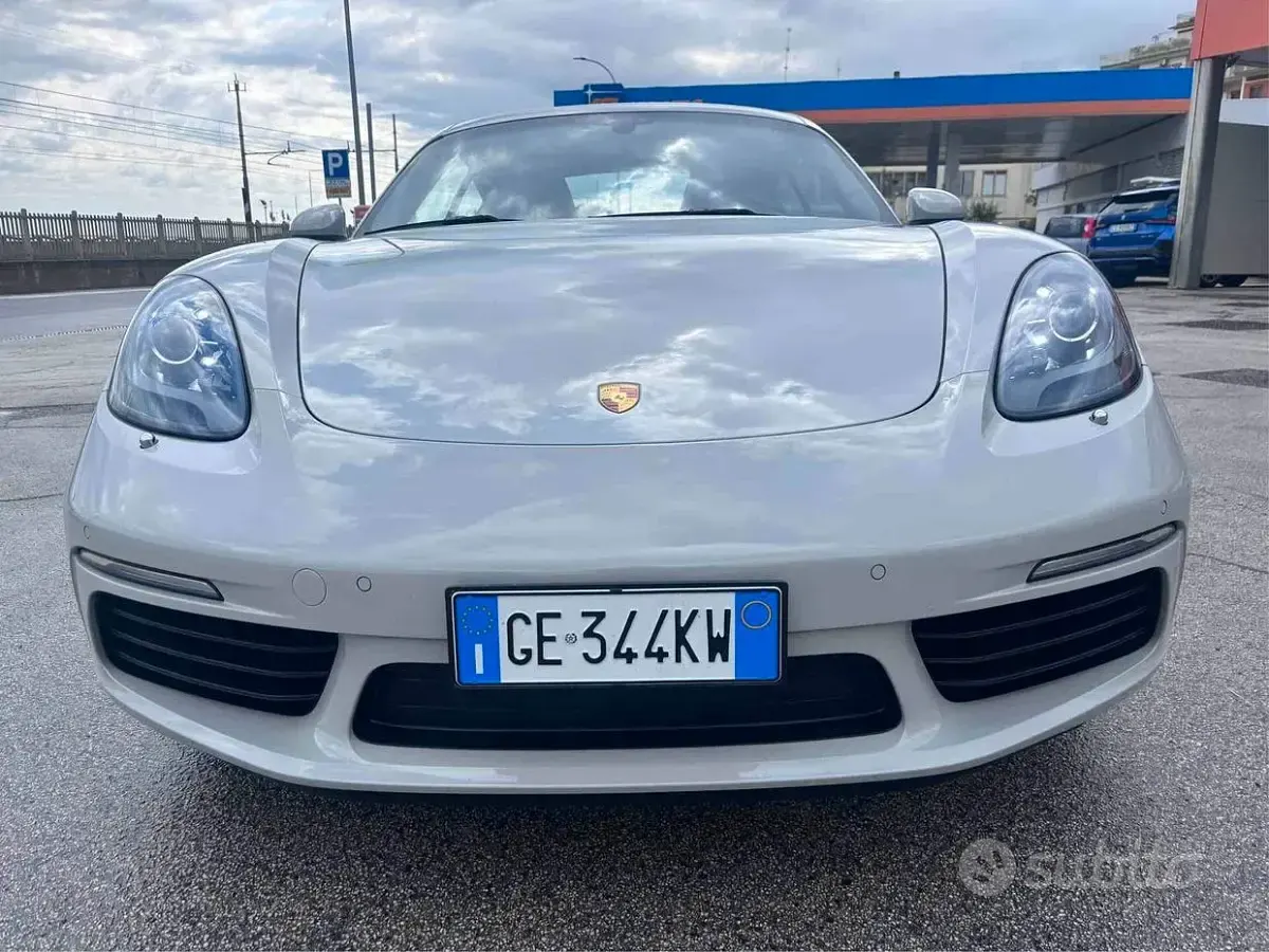 Usata Porsche 718 Cayman 300 CV (220 kW) 2019 Grigio Coupé