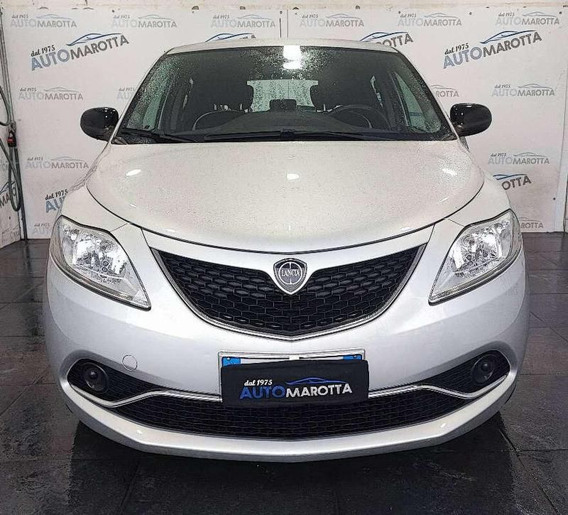 Usata Lancia Ypsilon S 95 CV (69 kW) 2017 Argento Utilitaria