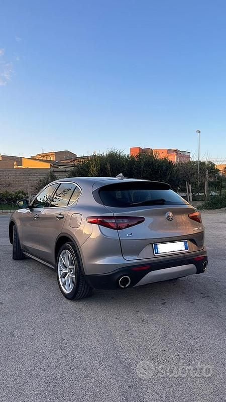 Usata Alfa Romeo Stelvio 210 CV (154 kW) 2017 Grigio SUV