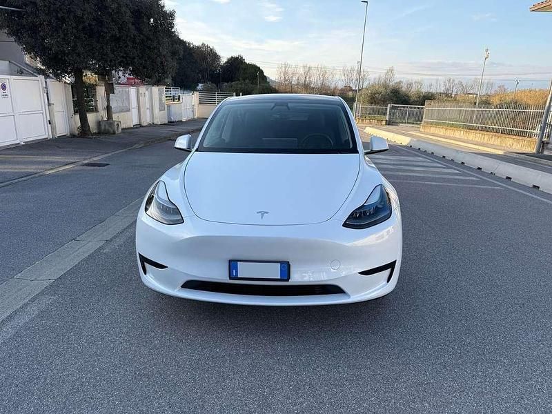 Usata 2023 Tesla Model Y RWD SUV | 32.000 € (Ottimo prezzo) - Immagine 1/4