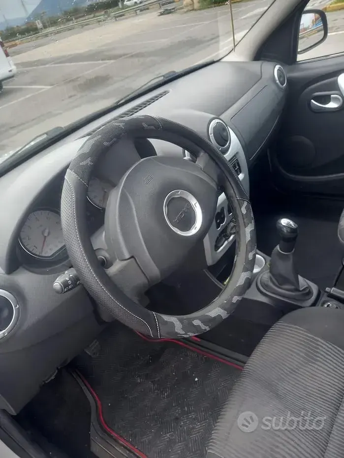 Usata Dacia Logan 85 CV (62 kW) 2010 Grigio Berlina