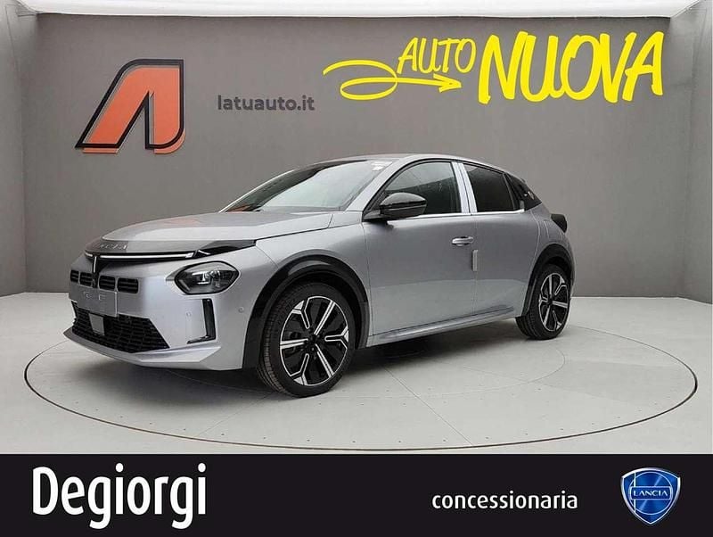 Usata Lancia Ypsilon 101 CV (74 kW) 2024 Grigio granito Utilitaria