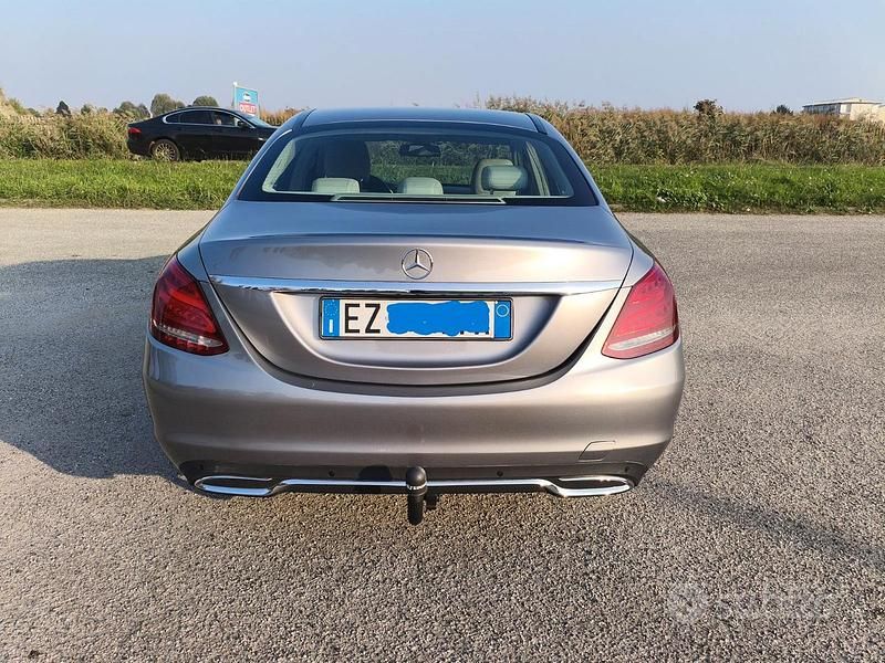 Usata Mercedes C220 Exclusive 170 CV (125 kW) 2015 Grigio Berlina