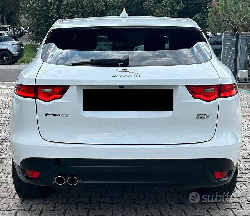 Usata Jaguar F-Pace Prestige 180 CV (132 kW) 2018 Bianco SUV