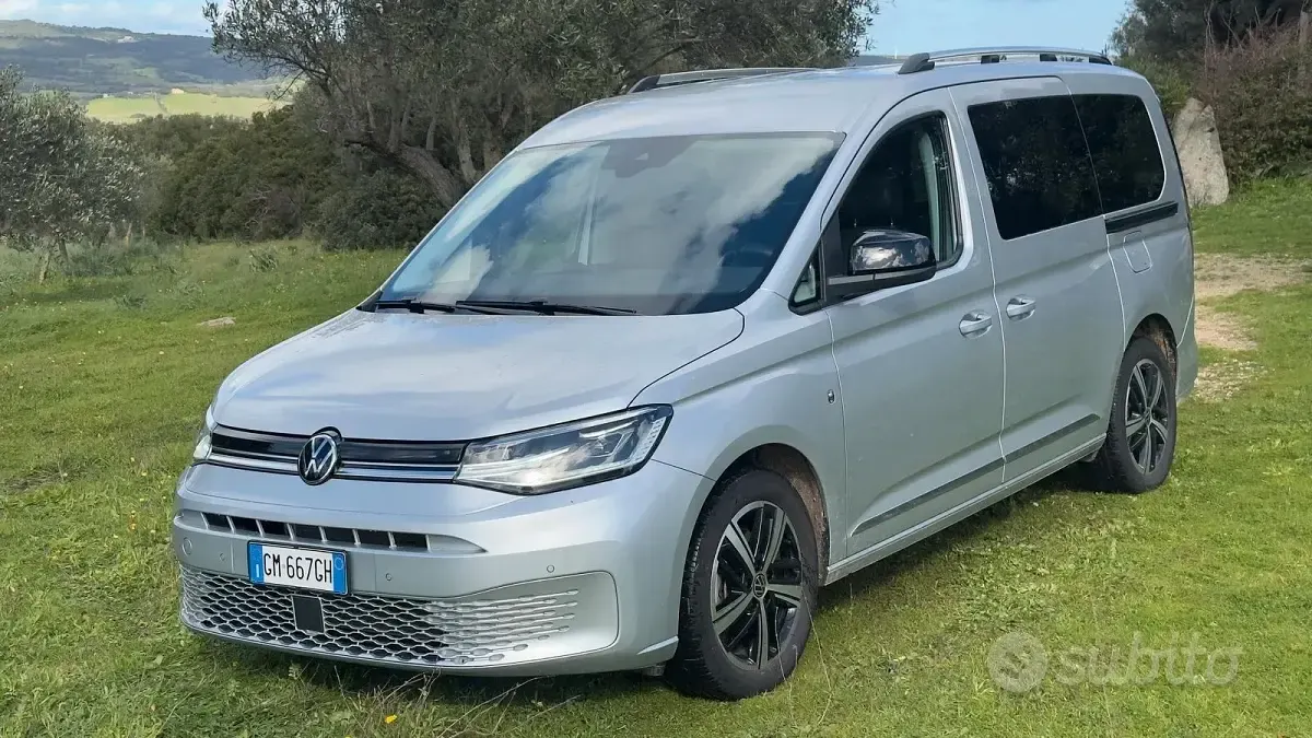 Usata VW Caddy Style 122 CV (89 kW) 2023 Grigio Monovolume