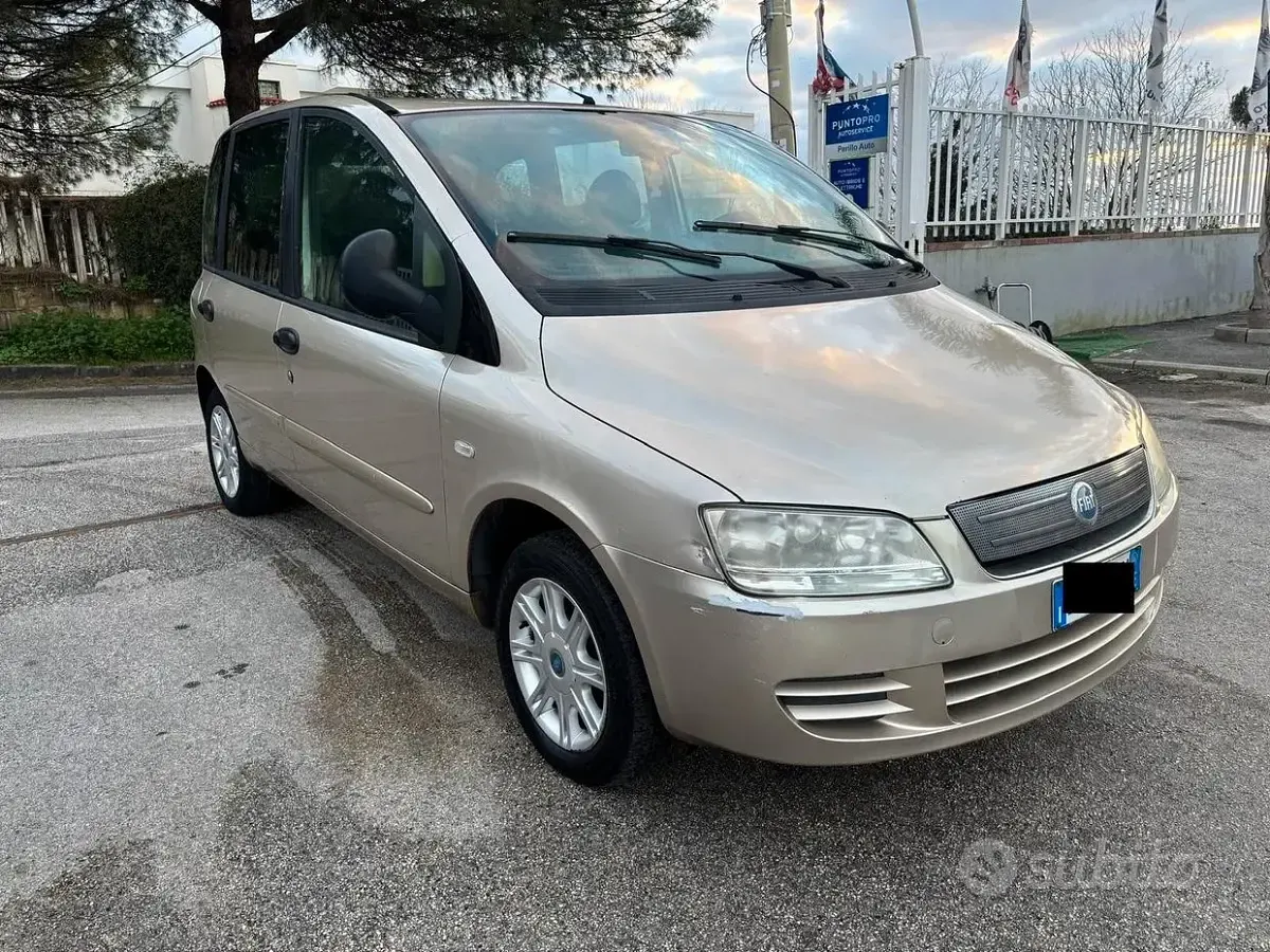 Usata Fiat Multipla Emotion 103 CV (75 kW) 2006 Giallo Monovolume