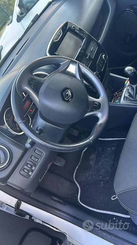 Usata Renault Clio IV 75 CV (55 kW) 2014 Utilitaria