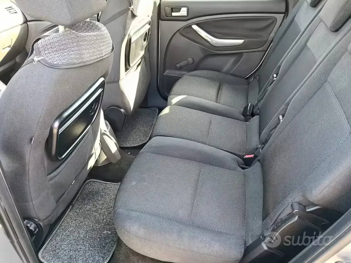Usata Ford C-MAX Ghia 109 CV (80 kW) 2009 Grigio Monovolume