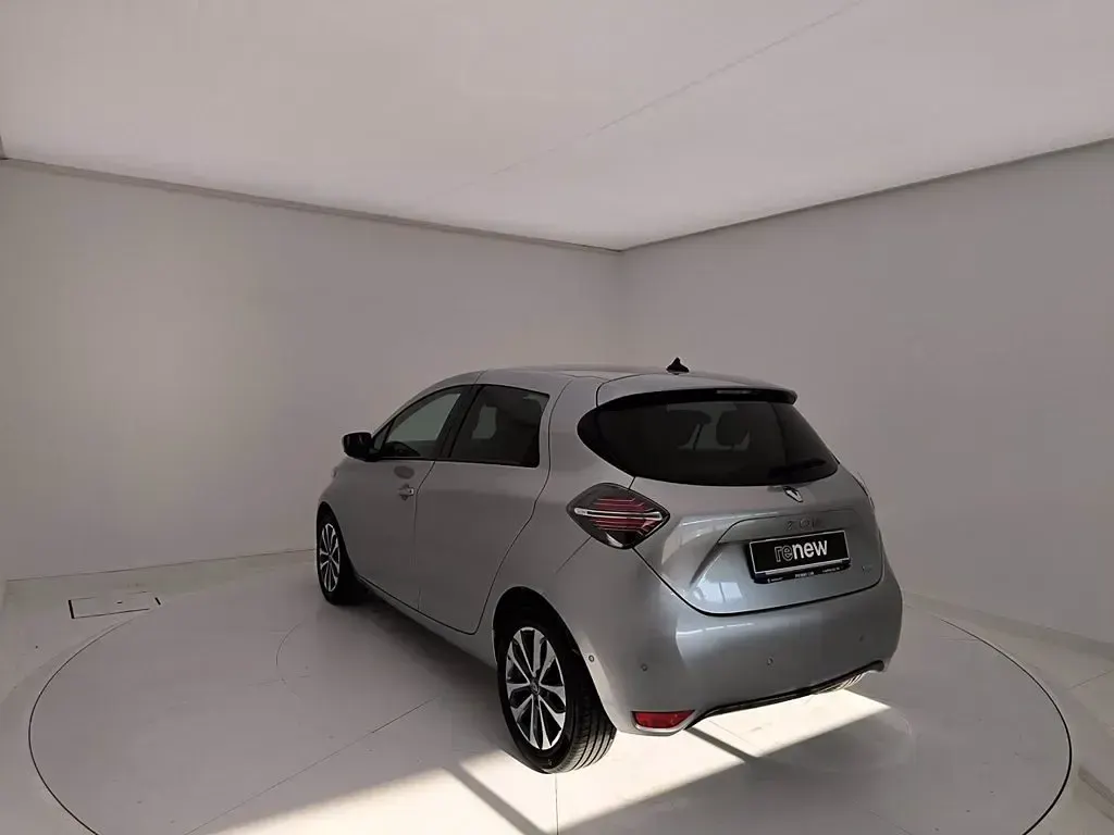 Usata Renault Zoe Intens 99 kW (135 CV) 2021 Grigio magnete Utilitaria