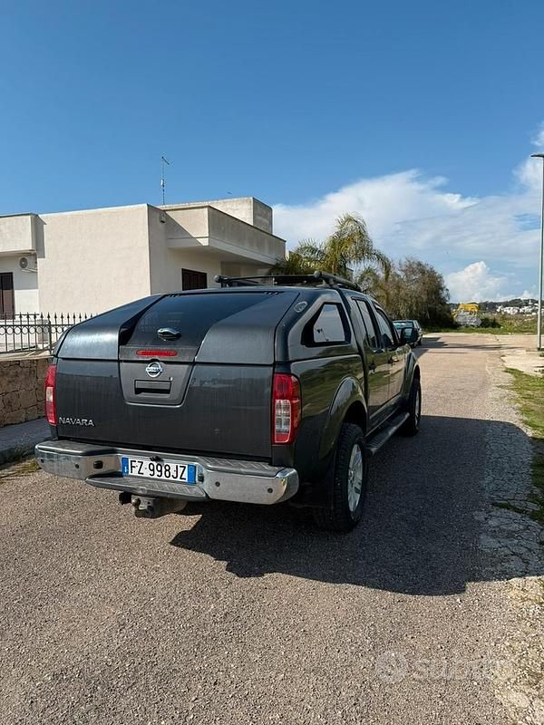 Usata Nissan Navara 174 CV (127 kW) 2007 Blu Pick-up