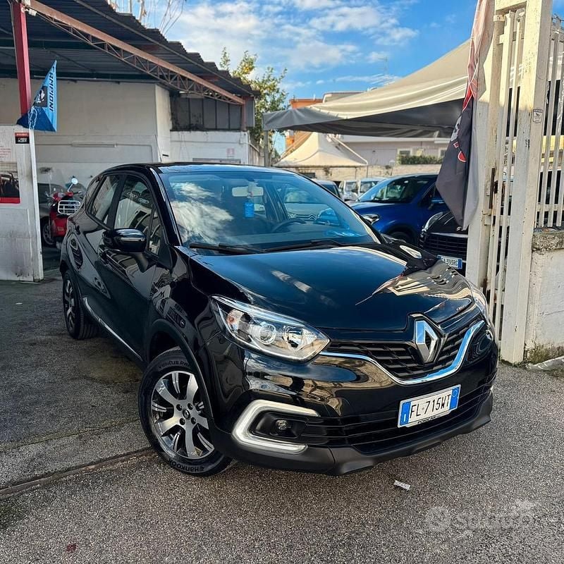 Usata Renault Captur 90 CV (66 kW) 2017 Nero SUV