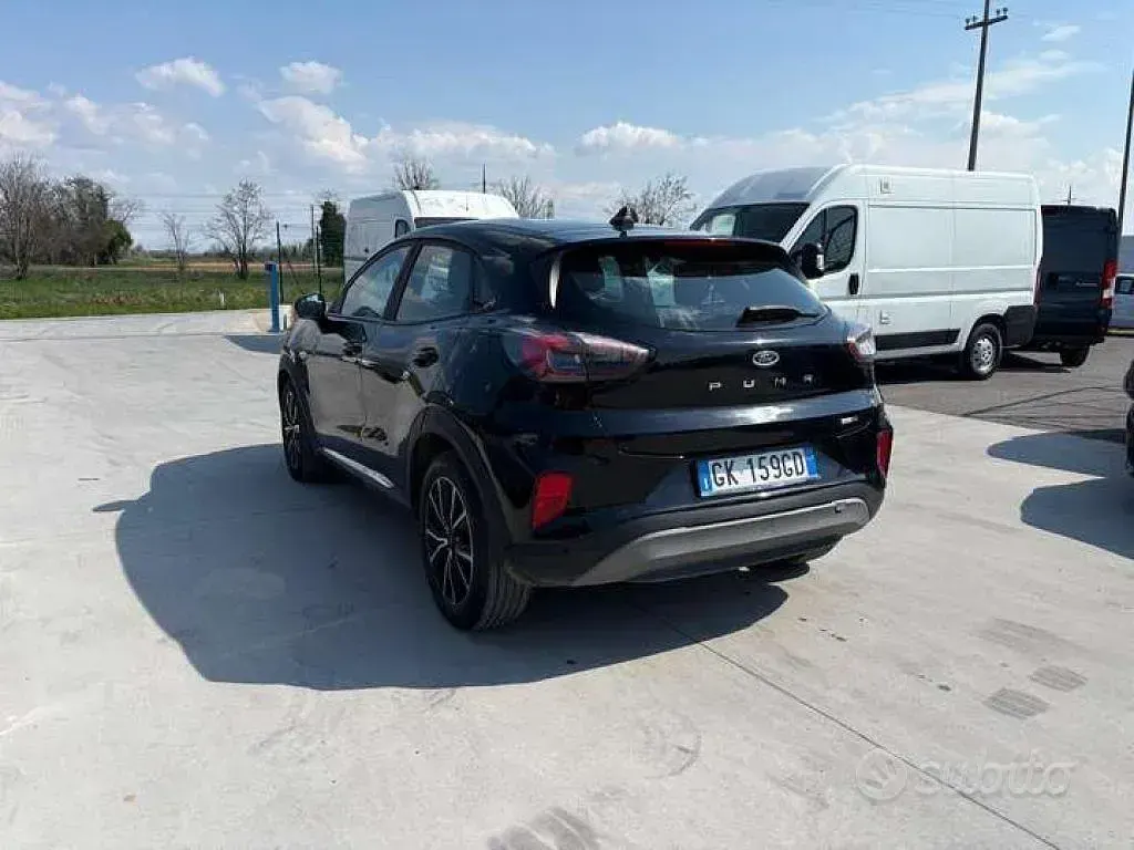 Usata Ford Puma Titanium 125 CV (91 kW) 2022 Grigio SUV