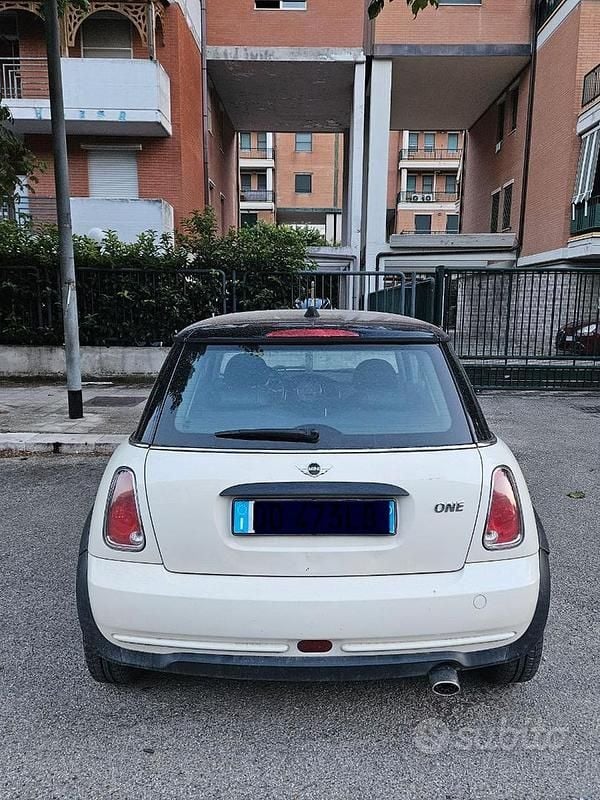 Usata Mini ONE 90 CV (66 kW) 2006 Bianco Utilitaria