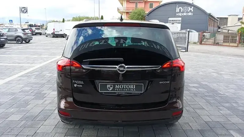 Usata Opel Zafira Tourer Cosmo 136 CV (100 kW) 2015 Mahogany brown Monovolume