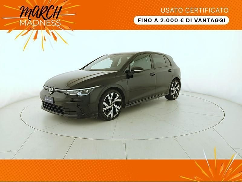 Usata VW Golf VIII R-line 131 CV (96 kW) 2024 Grenadill black metallizzato Berlina