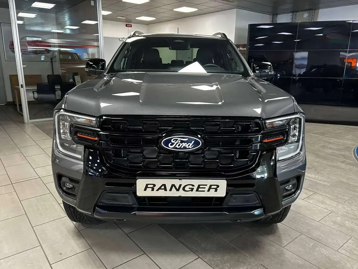 Nuova Ford Ranger 281 CV (206 kW) 2026 Carbonized Pick-up