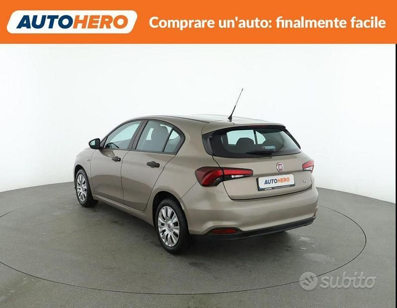Usata Fiat Tipo Pop 95 CV (69 kW) 2018 Oro Berlina