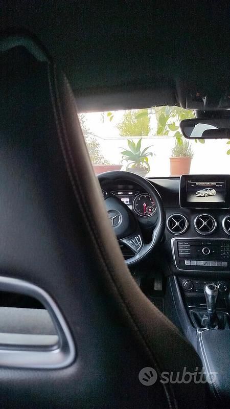 Usata Mercedes A160 90 CV (66 kW) 2016 Grigio Berlina