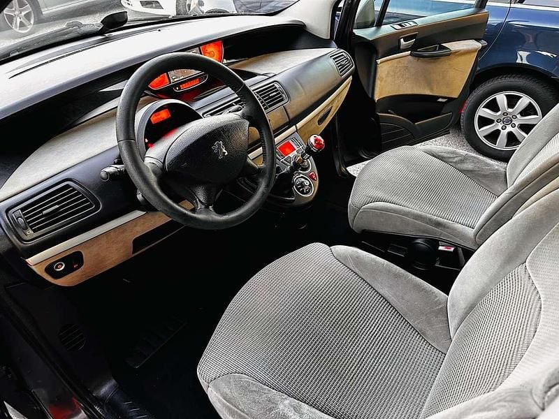 Usata Peugeot 807 136 CV (100 kW) 2009 Nero Monovolume