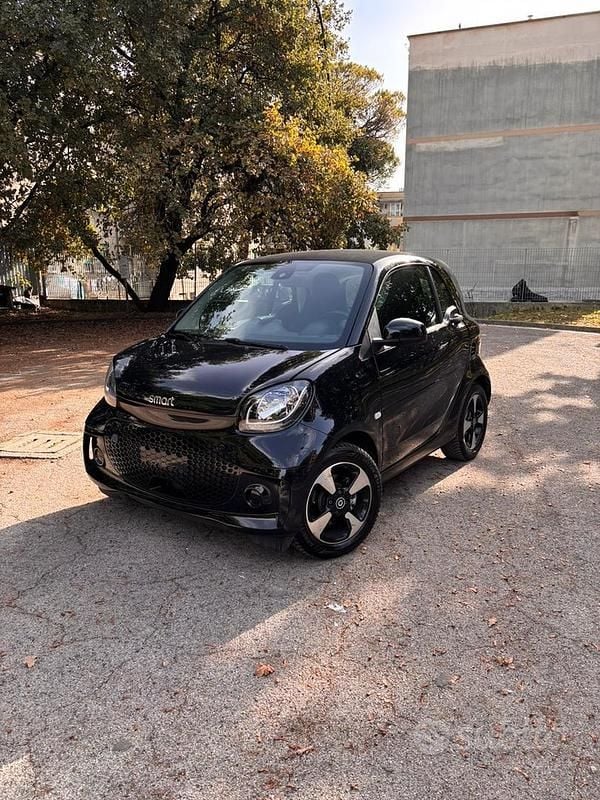 Usata Smart ForTwo Coupé Passion 60 kW (82 CV) 2021 Nero Utilitaria