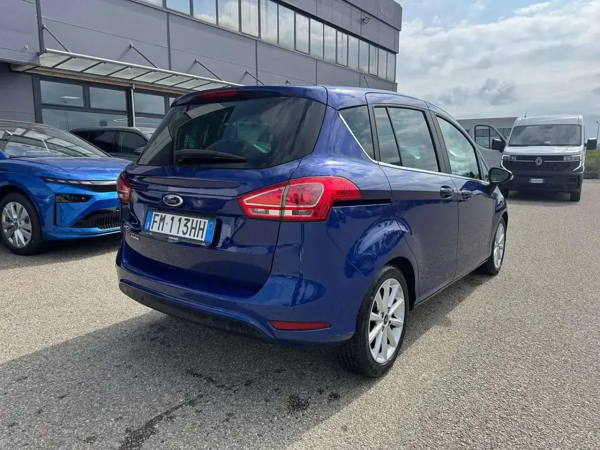 Usata Ford B-MAX Titanium 87 CV (63 kW) 2017 Blu/azzurro Monovolume
