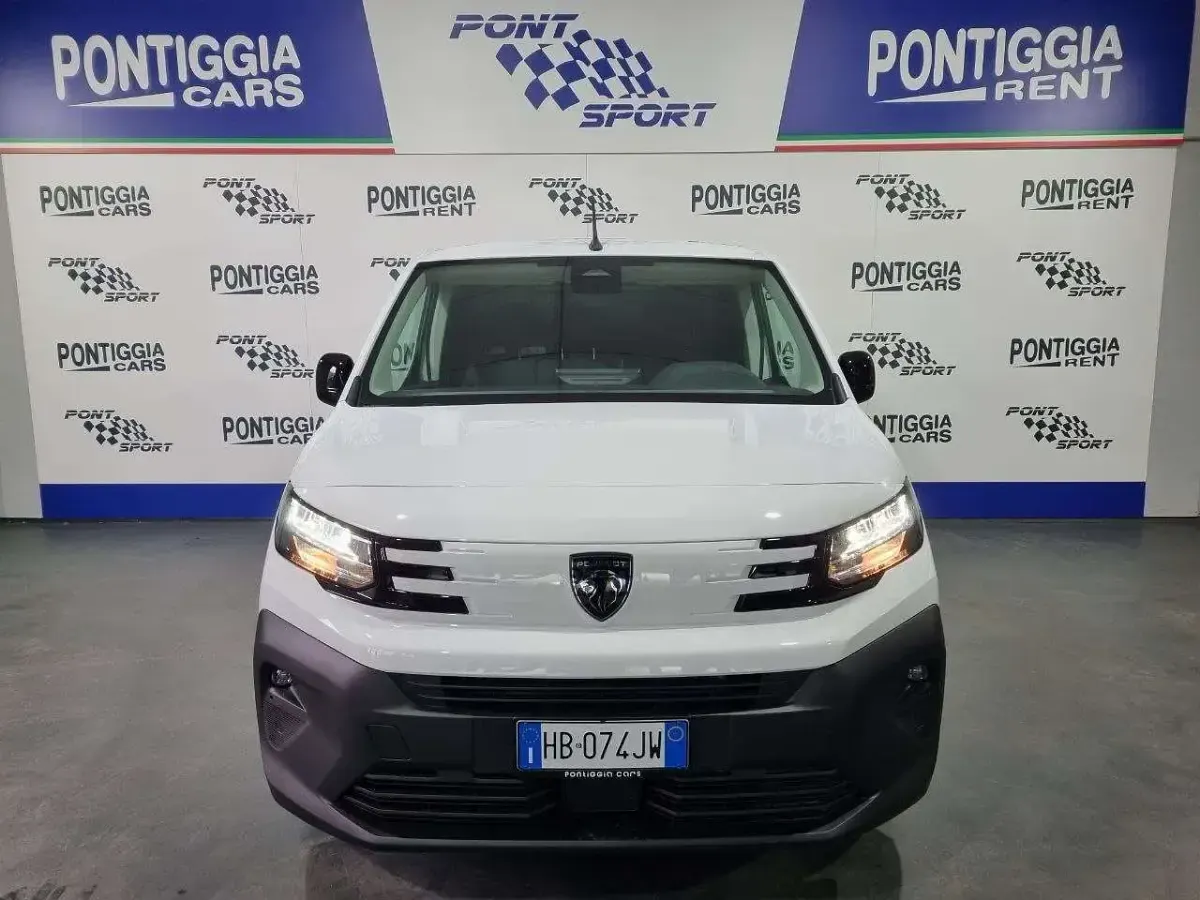 Nuova Peugeot Partner 101 CV (74 kW) 2025 Bianco icy Monovolume