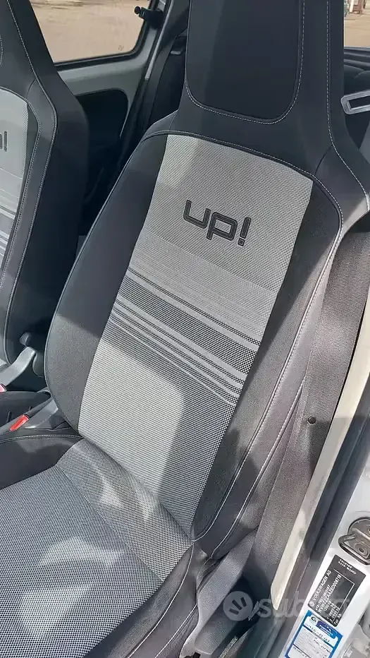 Usata VW up! 75 CV (55 kW) 2013 Bianco Utilitaria